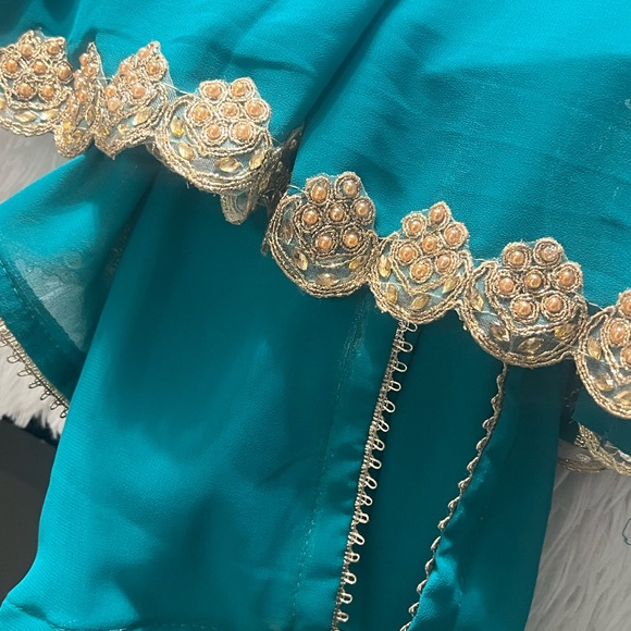 Beautiful indian outfit Dhoti style - Picture 6 of 7